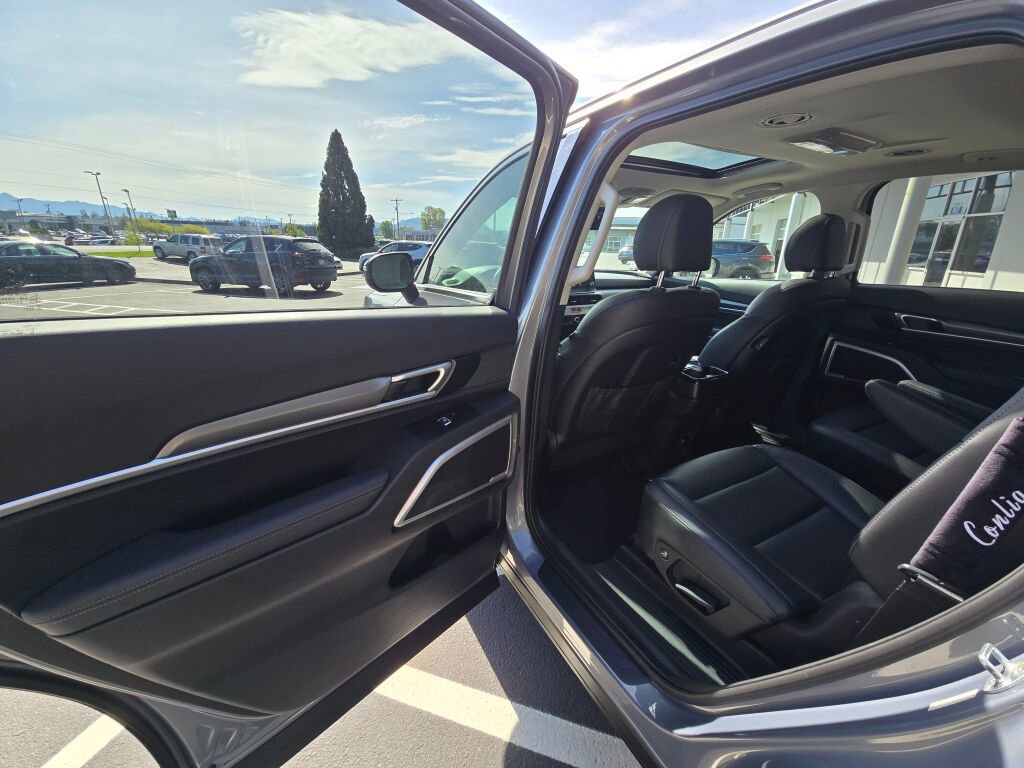 Used 2021 Kia Telluride S AWD/4WD image 12