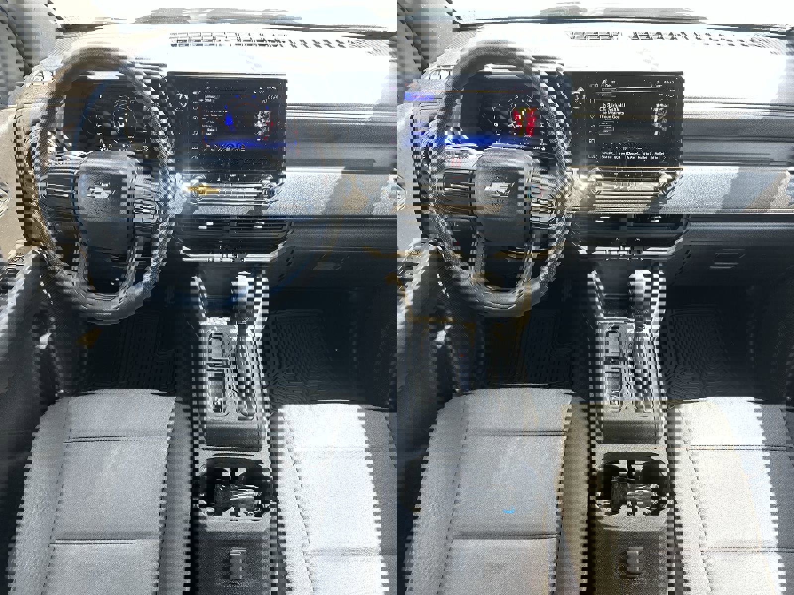 Used 2023 Chevrolet Colorado W/T image 18