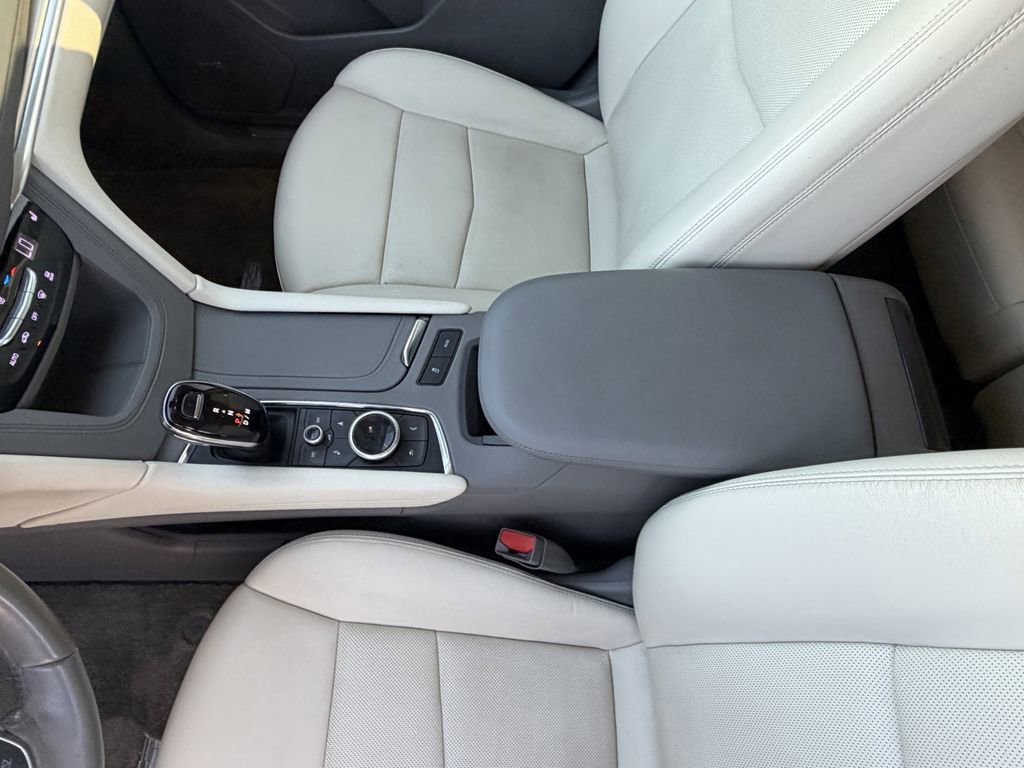 Used 2020 Cadillac XT5 Premium Luxury FWD image 18