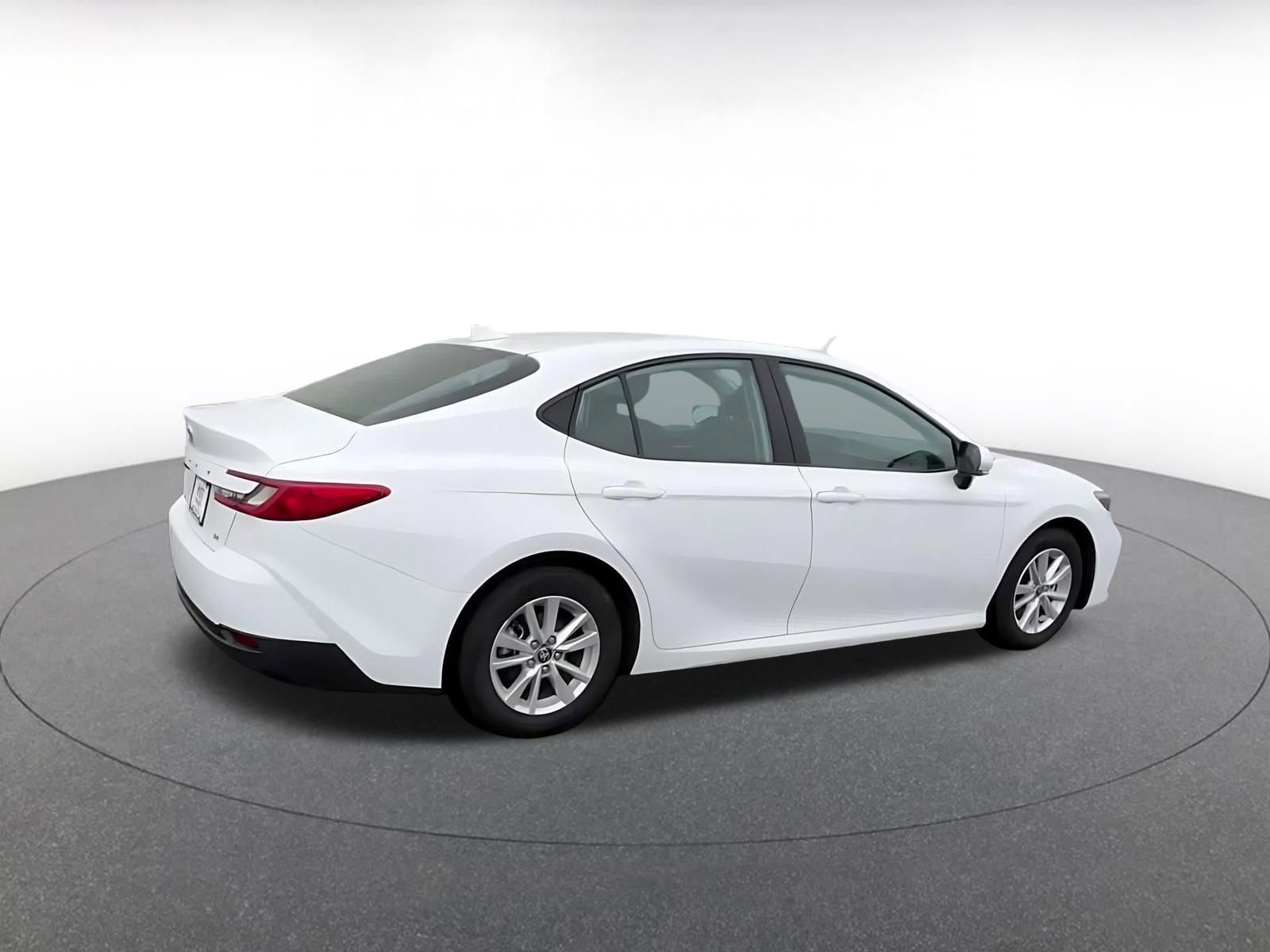 Used 2025 Toyota Camry LE FWD image 12
