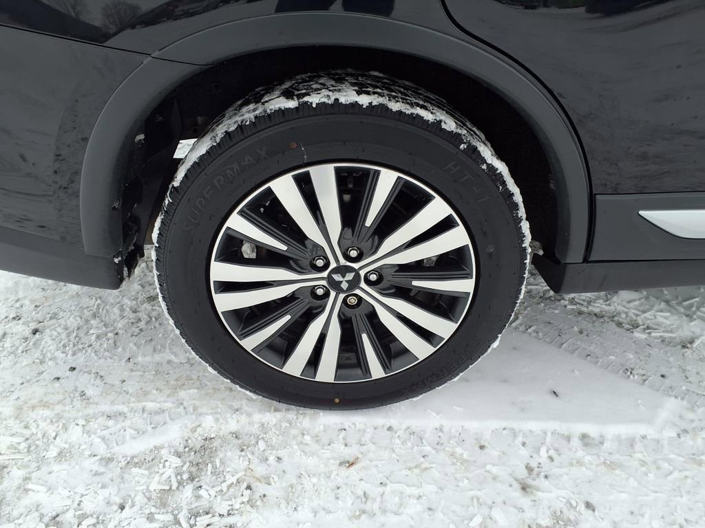 Used 2019 Mitsubishi Outlander FWD image 35