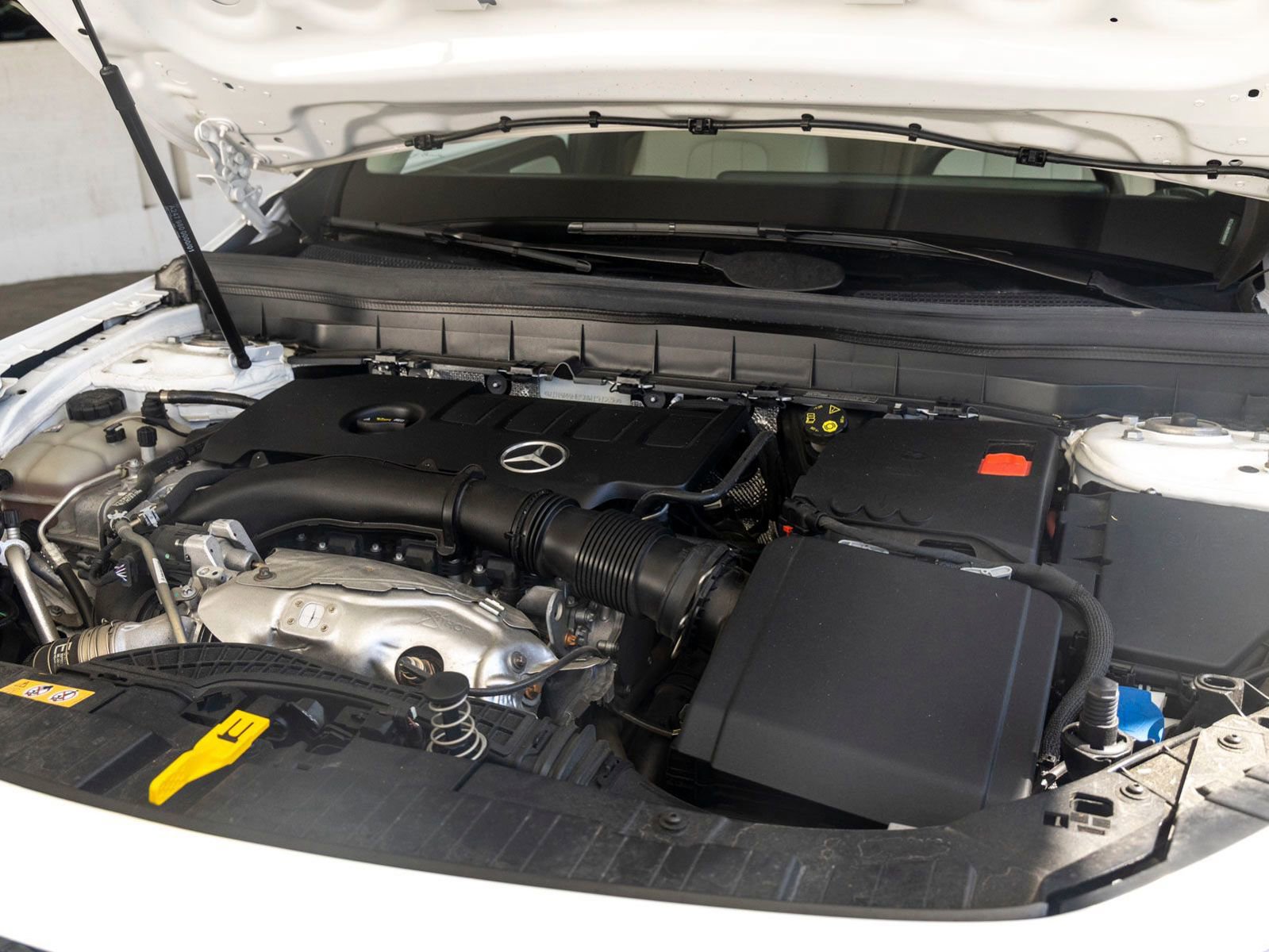 Used 2022 Mercedes-Benz GLB 250 4MATIC image 30