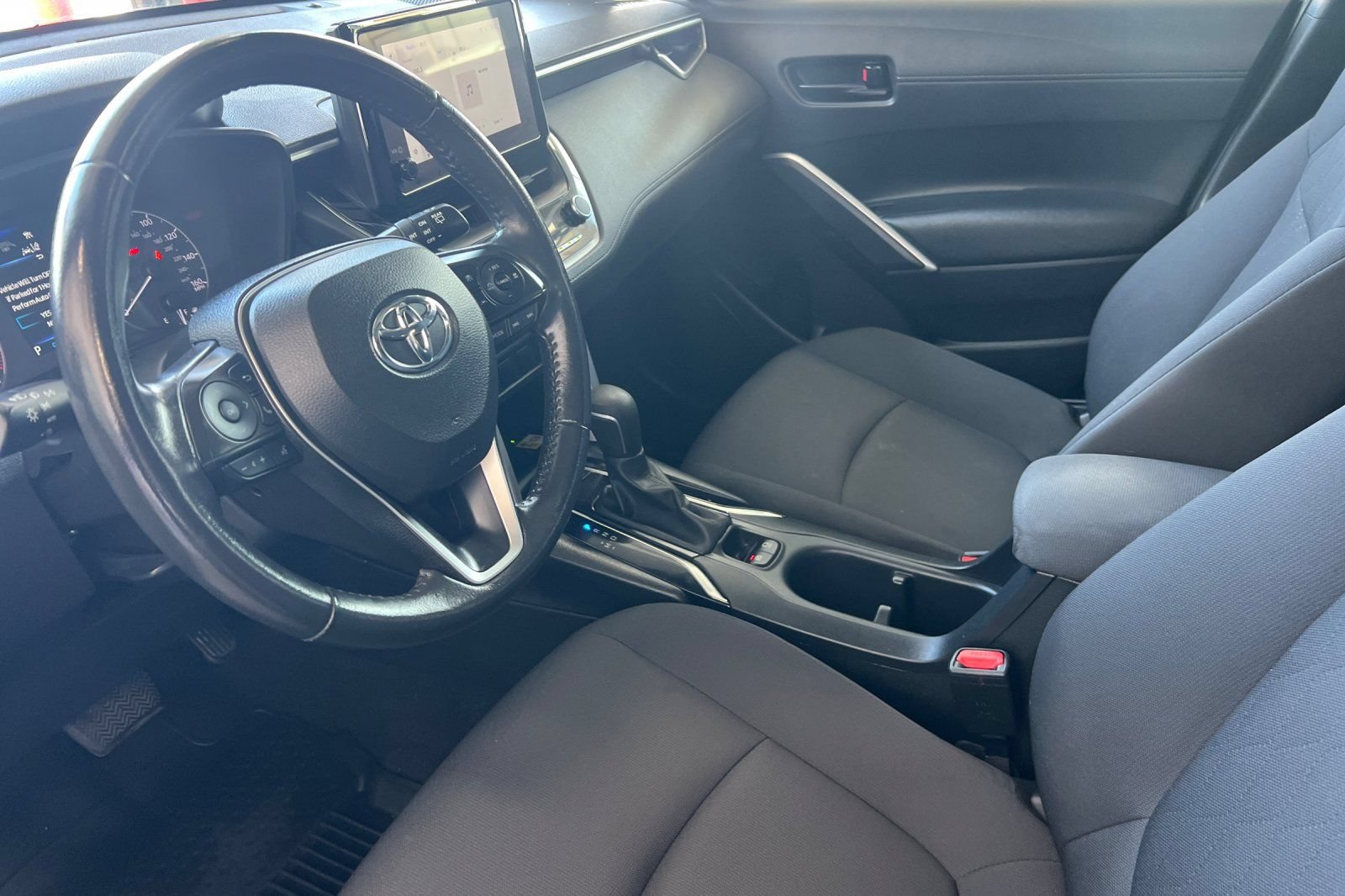 Certified 2023 Toyota Corolla Cross LE w/ Moonroof Package AWD/4WD image 7