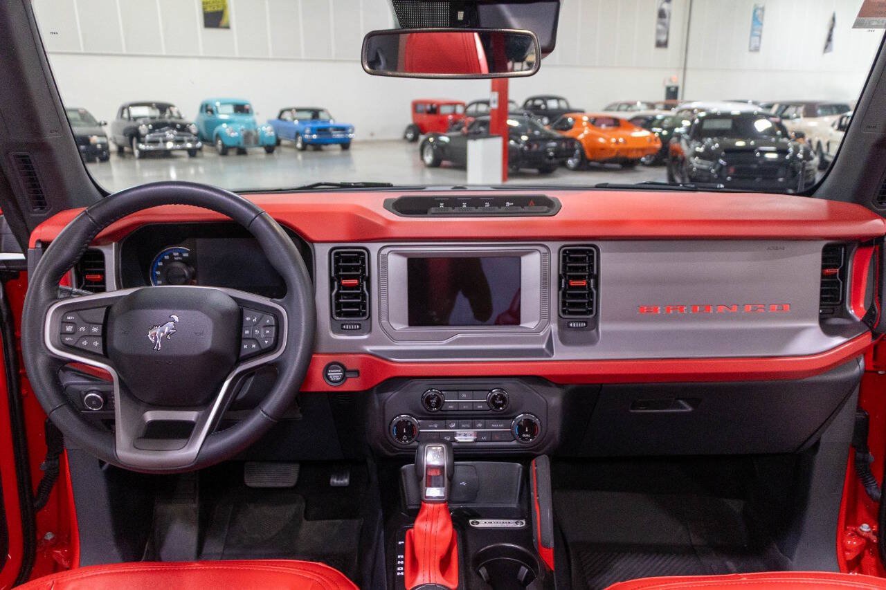 Used 2022 Ford Bronco Outer Banks w/ Sasquatch Package AWD/4WD image 10