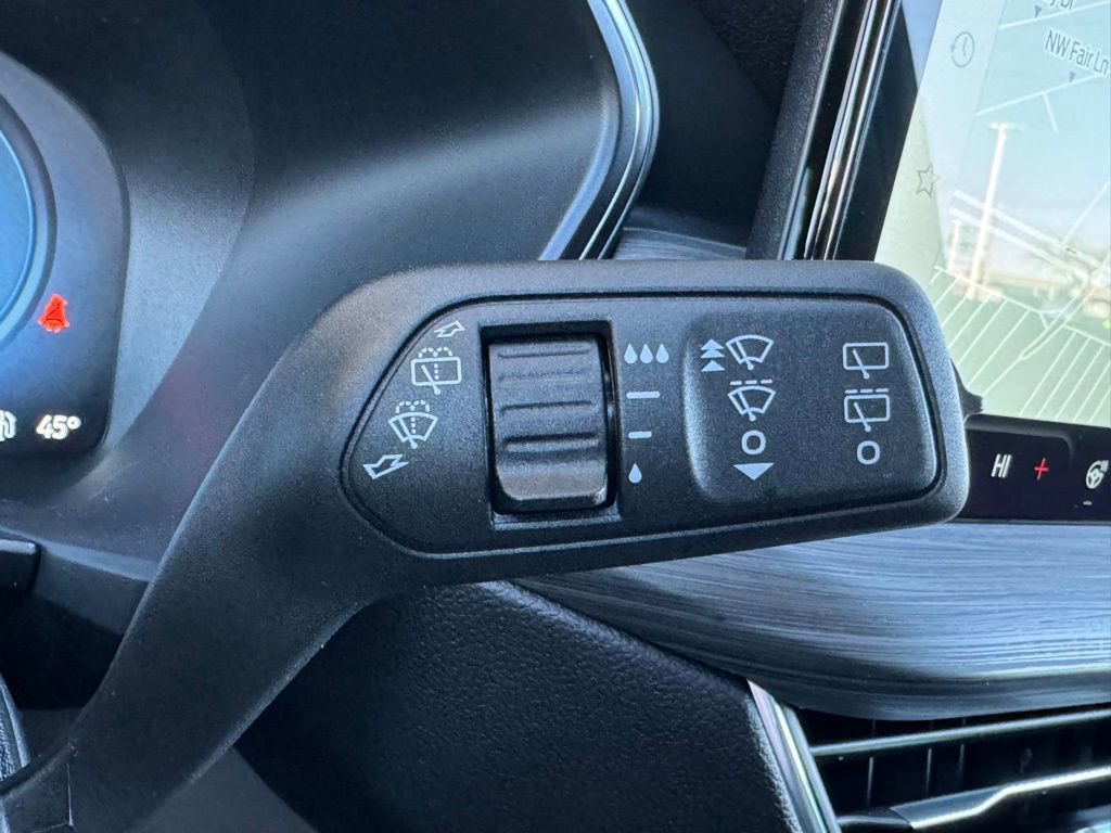 New 2025 Ford Escape SE w/ PHEV Premium Package image 12