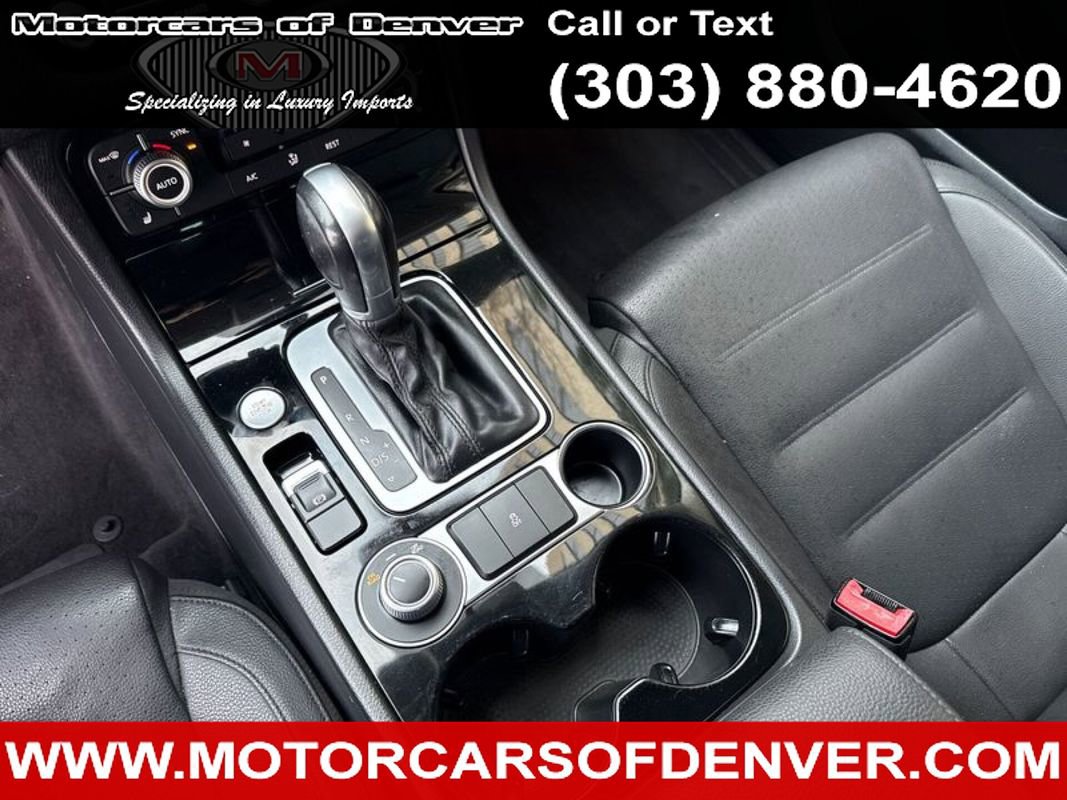 Used 2015 Volkswagen Touareg Sport AWD/4WD image 16