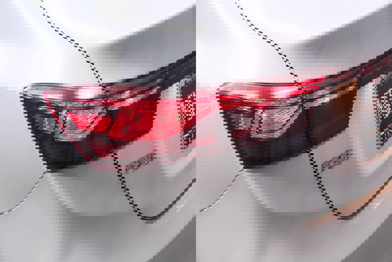 Used 2023 Kia Forte LXS w/ LXS Technology Package image 7