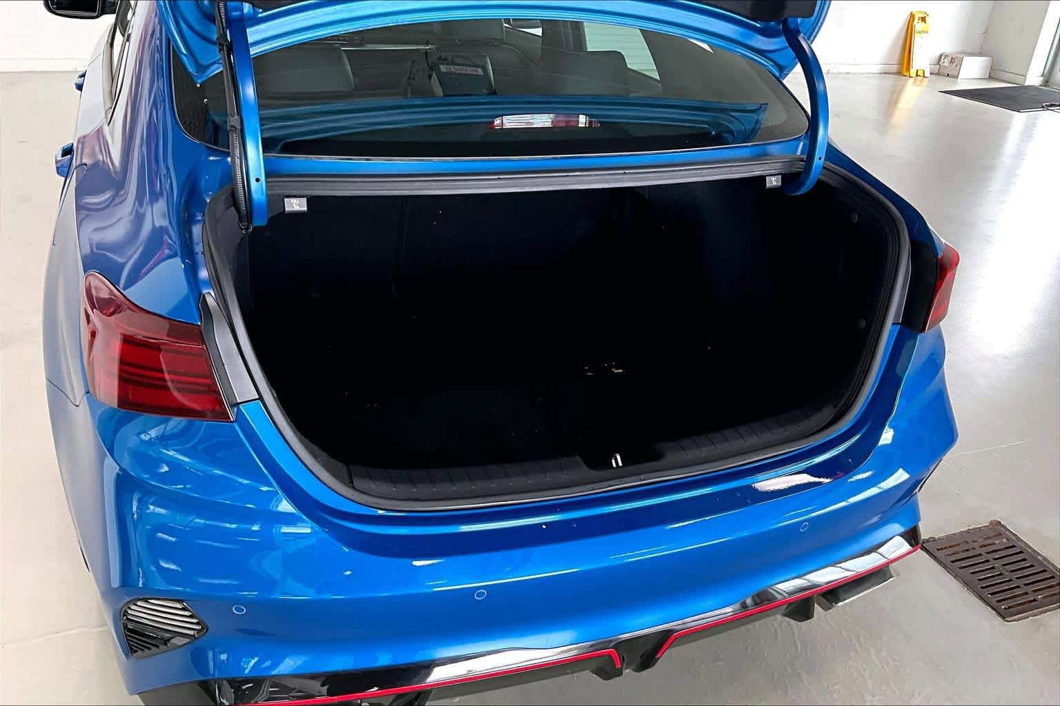 Used 2023 Kia Forte GT w/ GT2 Package FWD image 17