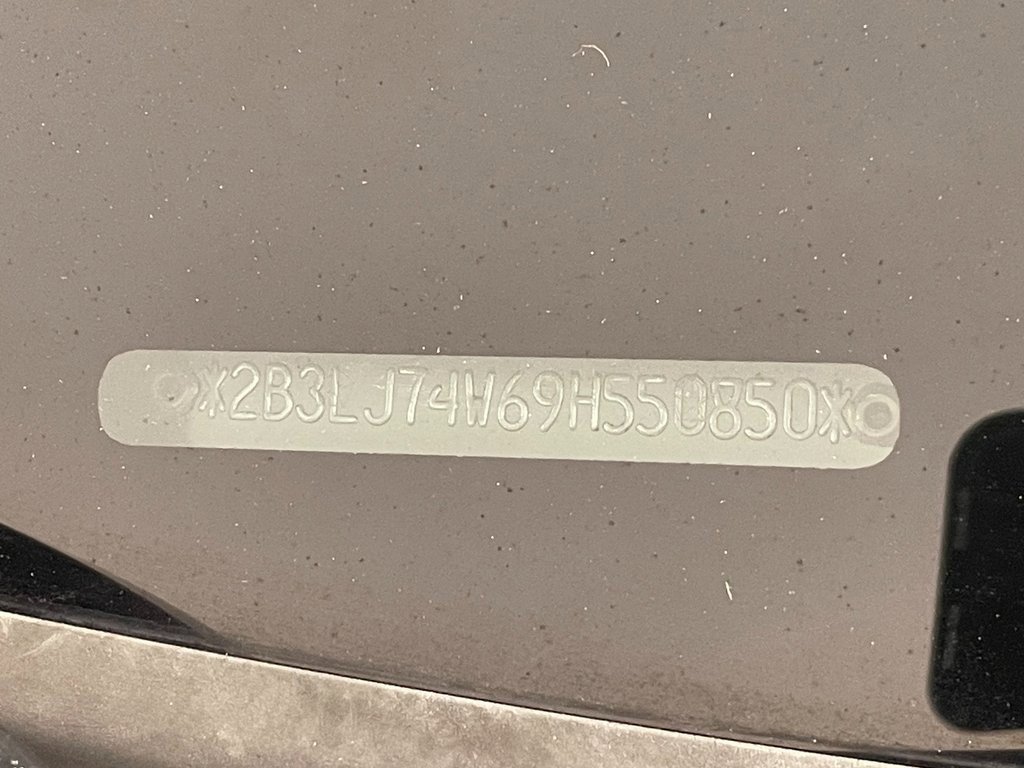 Used 2009 Dodge Challenger SRT8 w/ SRT Option Group II image 24