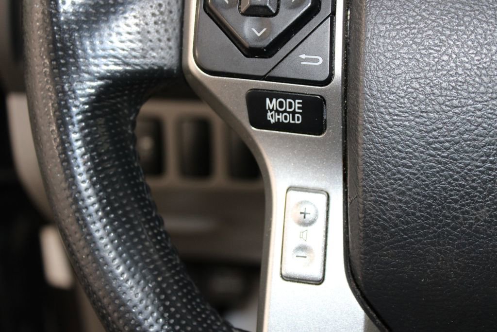 Used 2014 Toyota Tacoma 2WD Double Cab image 32