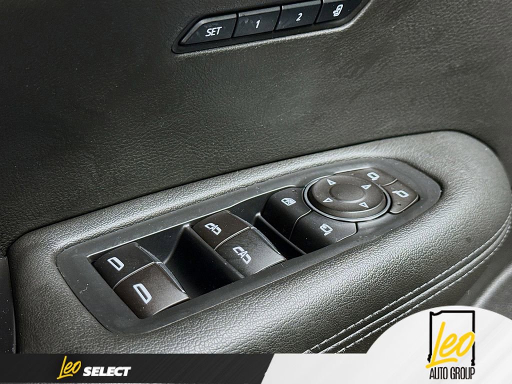 Used 2023 Cadillac XT6 Premium Luxury image 18