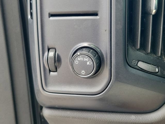 Used 2019 Chevrolet Silverado 1500 Custom w/ Custom Convenience Package image 18