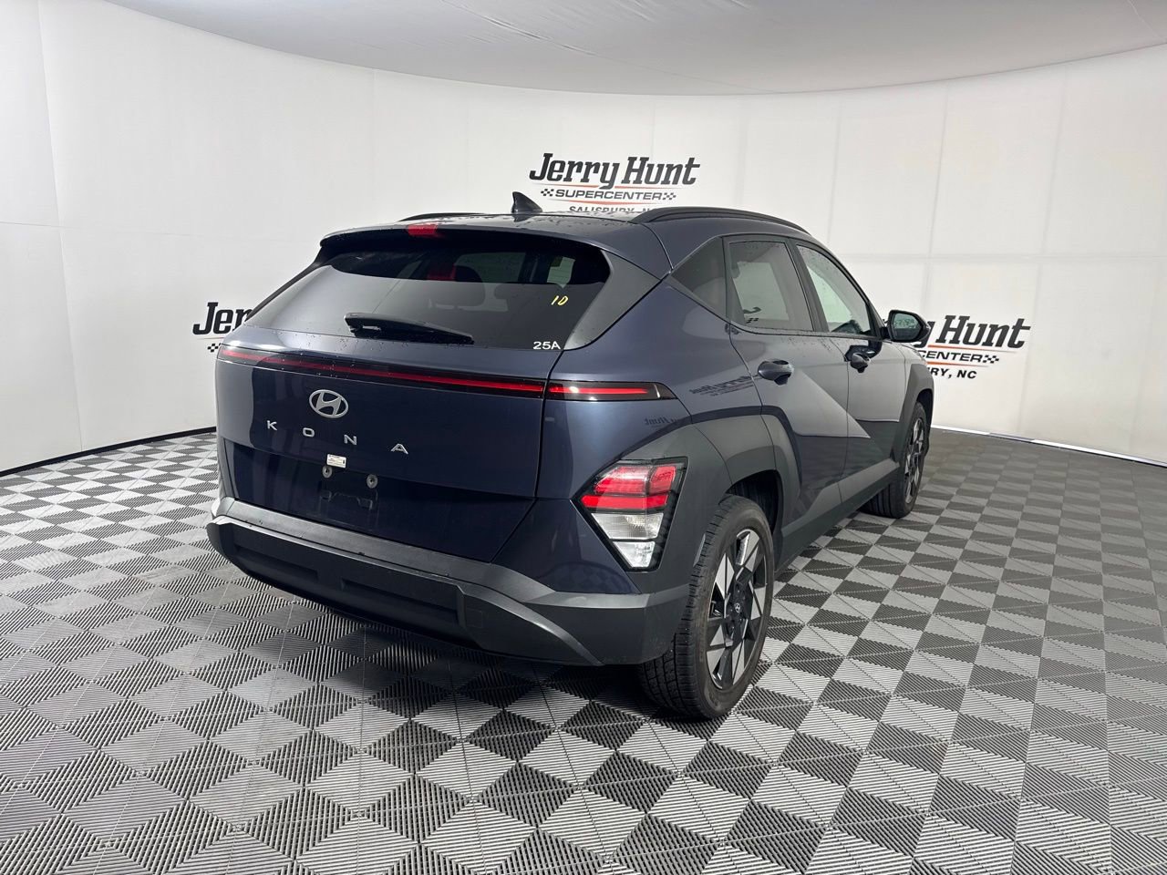 Used 2025 Hyundai Kona SEL image 8