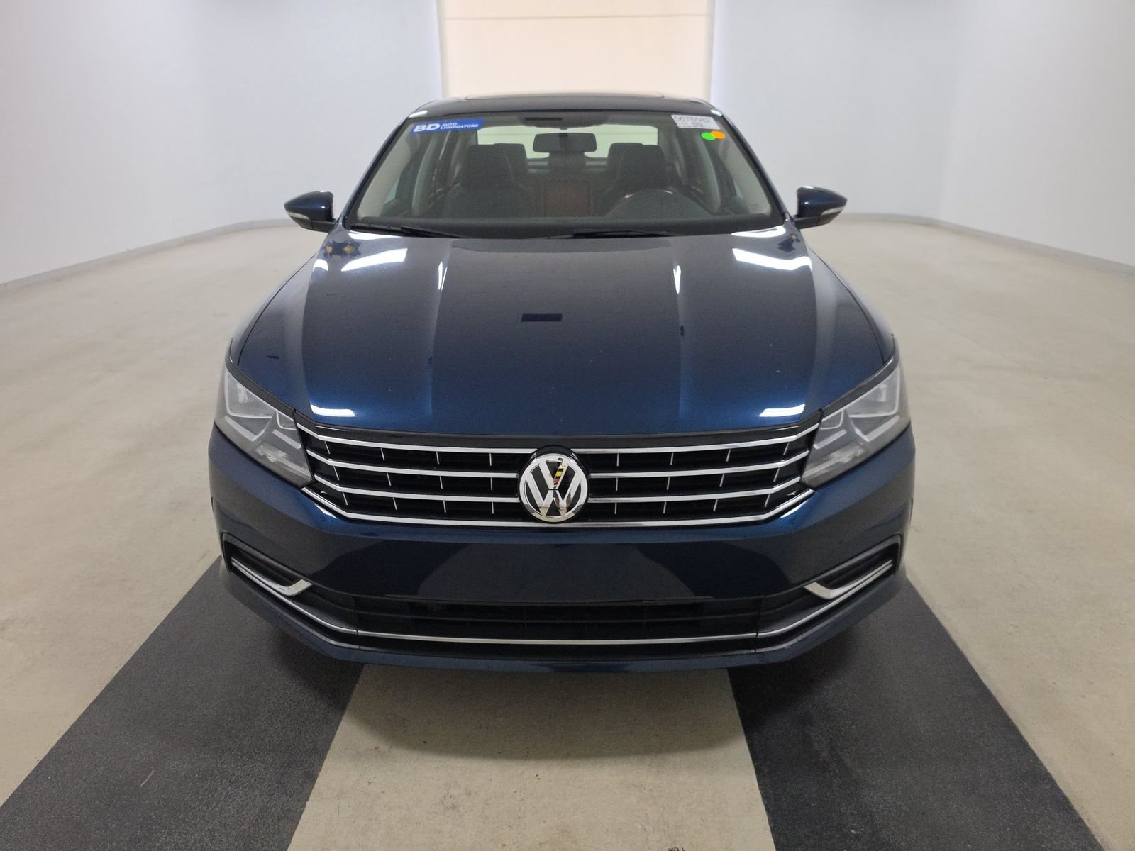 Used 2018 Volkswagen Passat 2.0T SE FWD image 2
