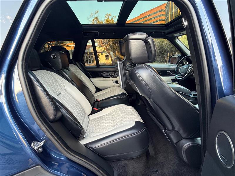 Used 2019 Land Rover Range Rover SV Autobiography Dynamic AWD/4WD image 31