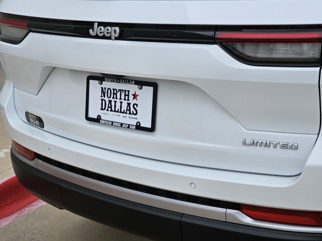 New 2026 Jeep Grand Cherokee Limited RWD image 5