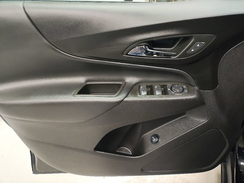 Used 2024 Chevrolet Equinox LT FWD image 23
