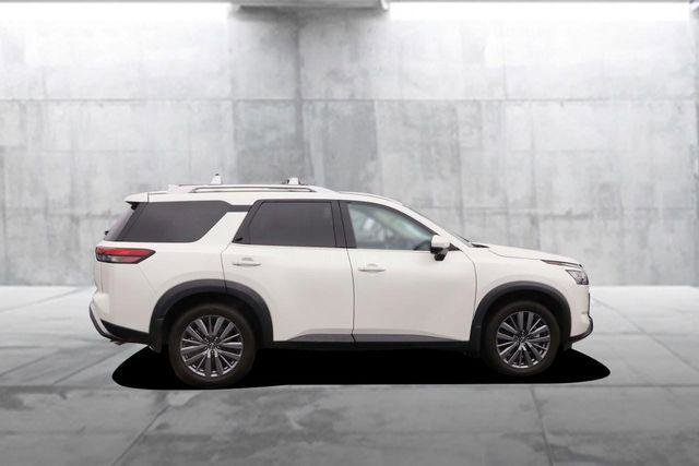 Used 2024 Nissan Pathfinder SL w/ SL Premium Package image 5
