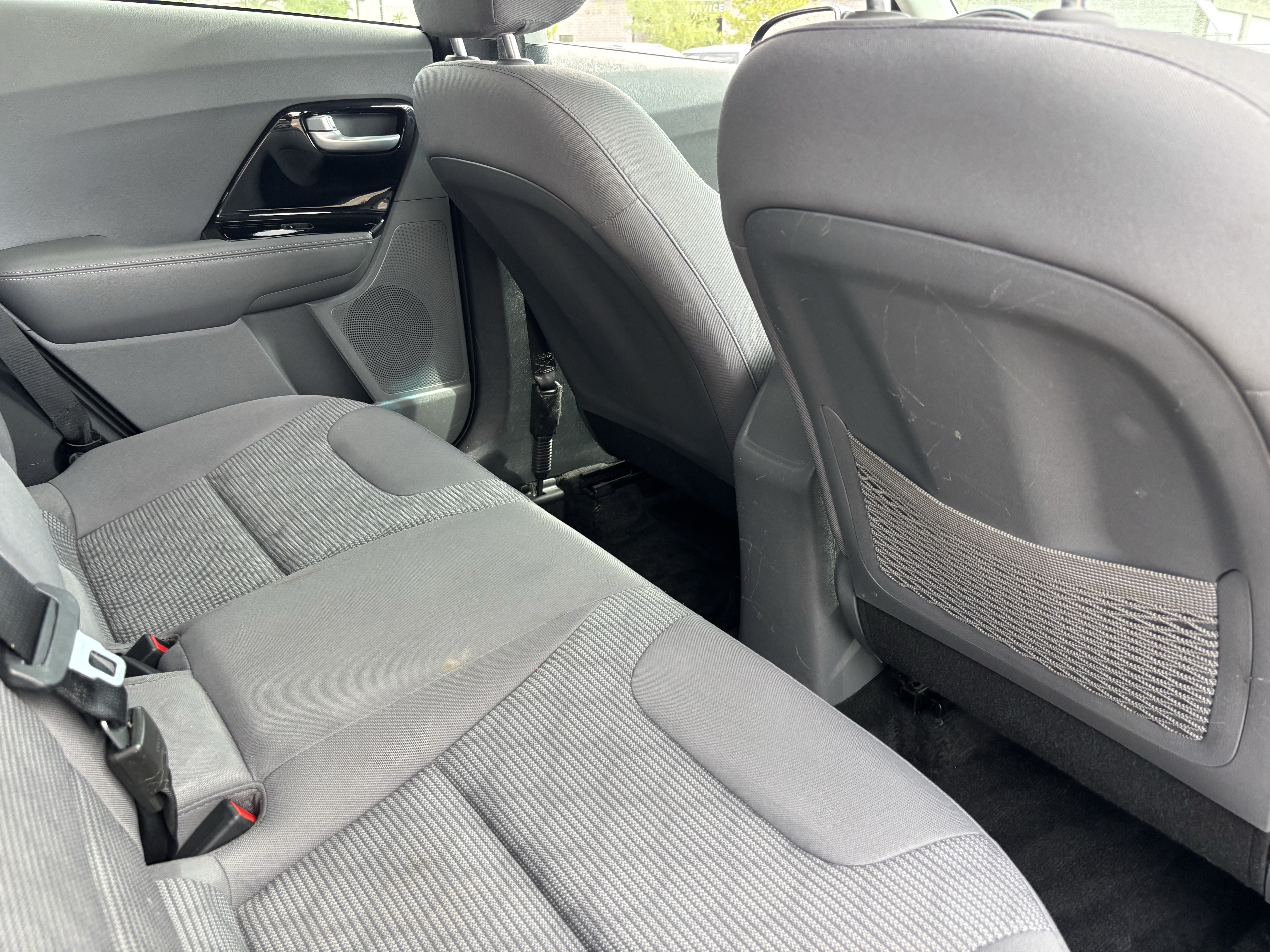 Used 2020 Kia Niro LXS FWD image 11