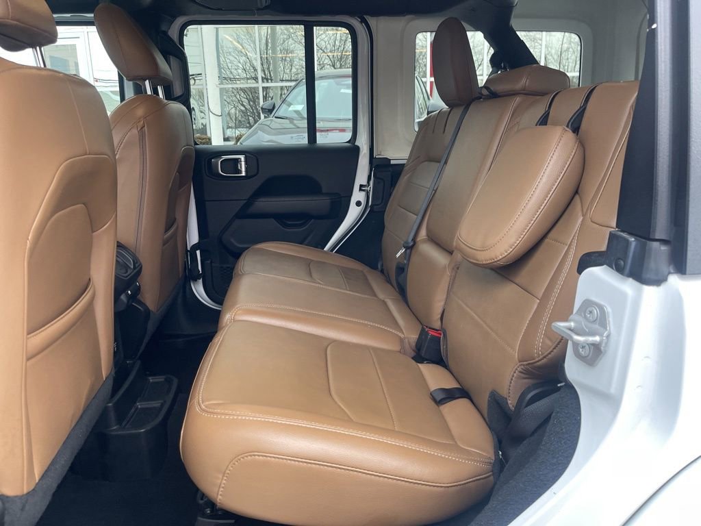 Used 2022 Jeep Wrangler Unlimited Sahara image 20