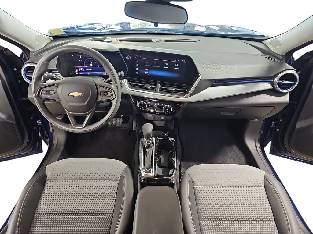 Certified 2024 Chevrolet Trax LT FWD image 11