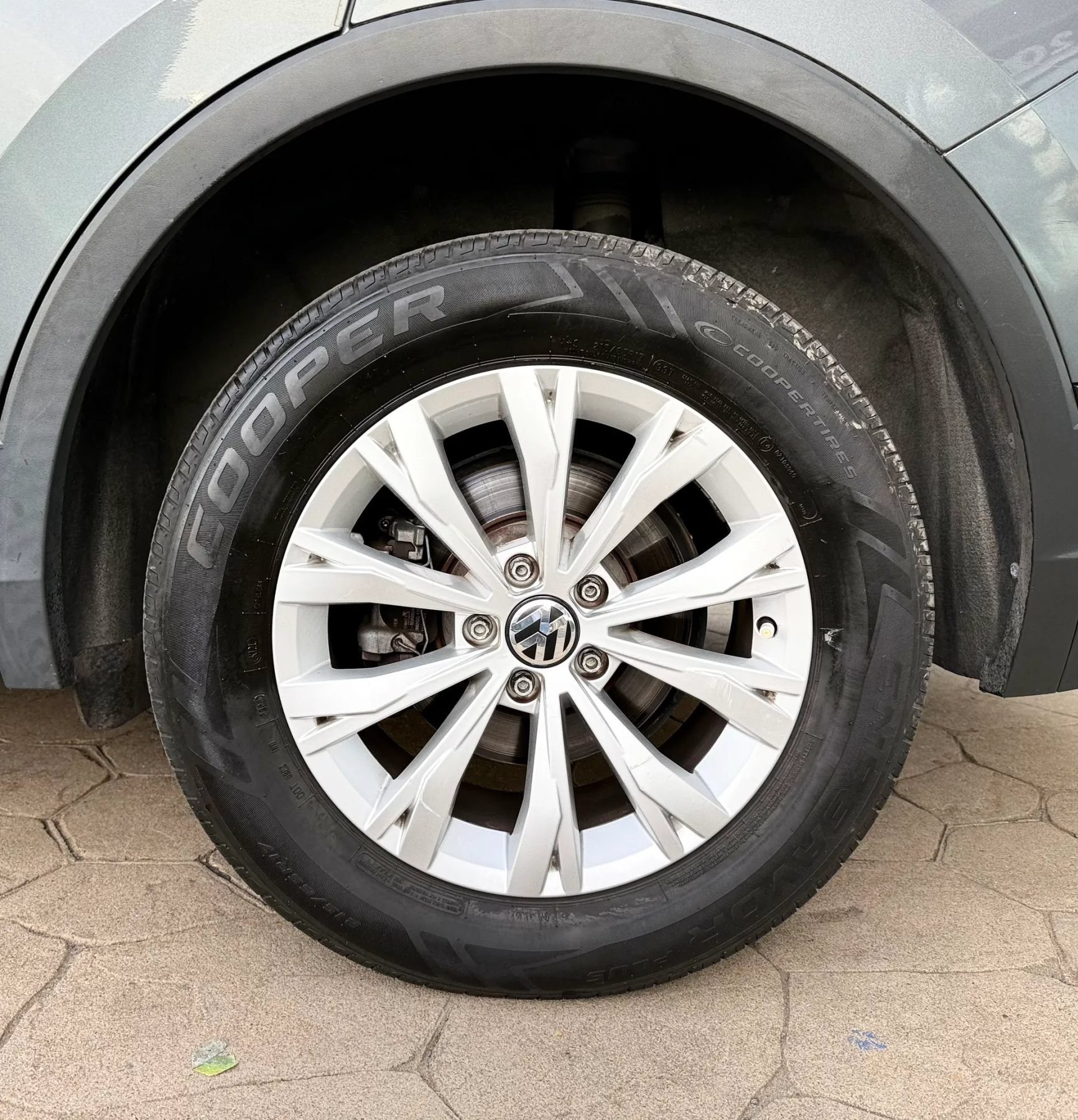 Used 2020 Volkswagen Tiguan S FWD image 42