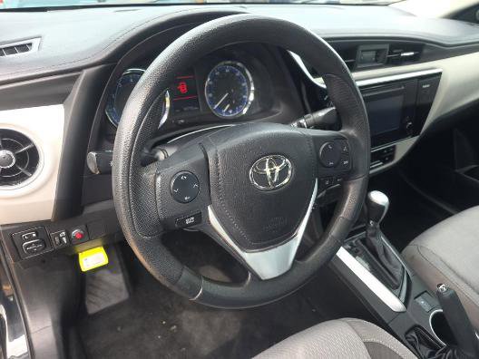 Used 2017 Toyota Corolla LE image 5