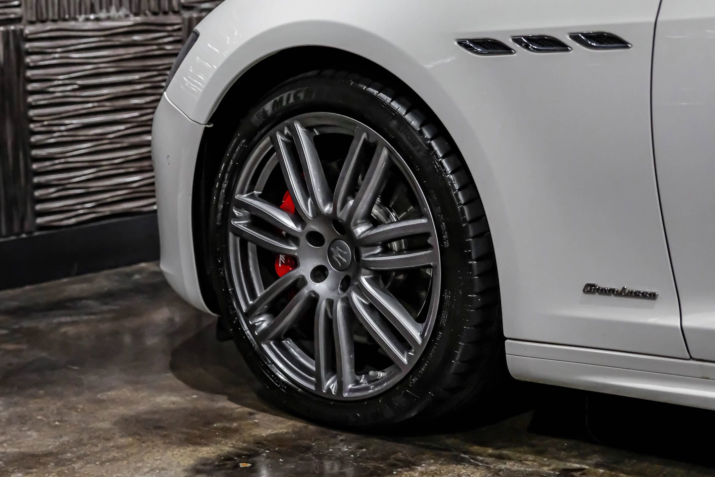 Used 2018 Maserati Ghibli S GranLusso AWD/4WD image 64