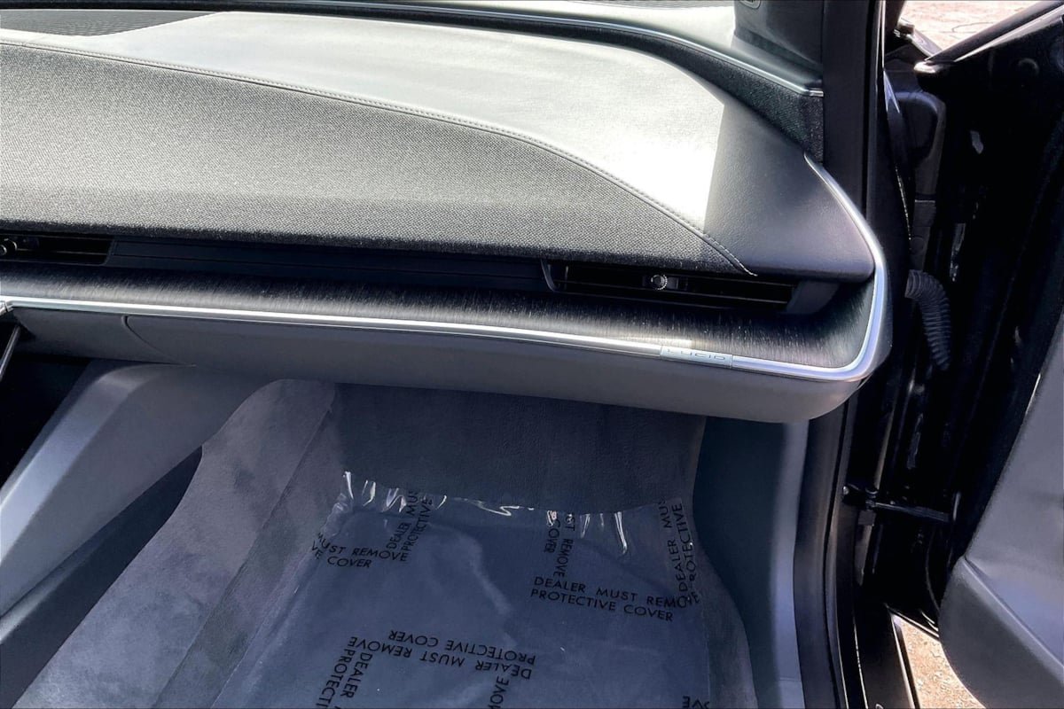 Used 2024 Lucid Air Pure RWD image 13
