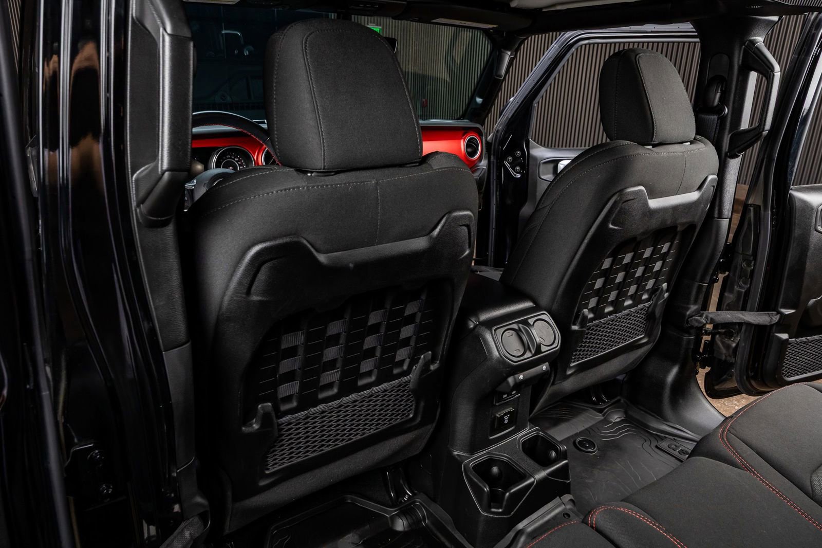 Used 2022 Jeep Wrangler Unlimited Rubicon AWD/4WD image 31