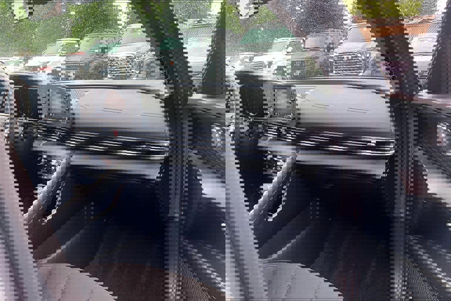 Used 2023 Hyundai Elantra SEL image 18