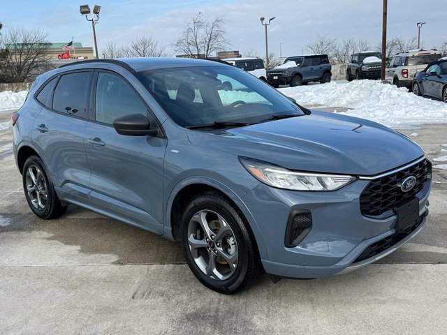 Used 2023 Ford Escape ST-Line w/ Tech Pack #1 image 6