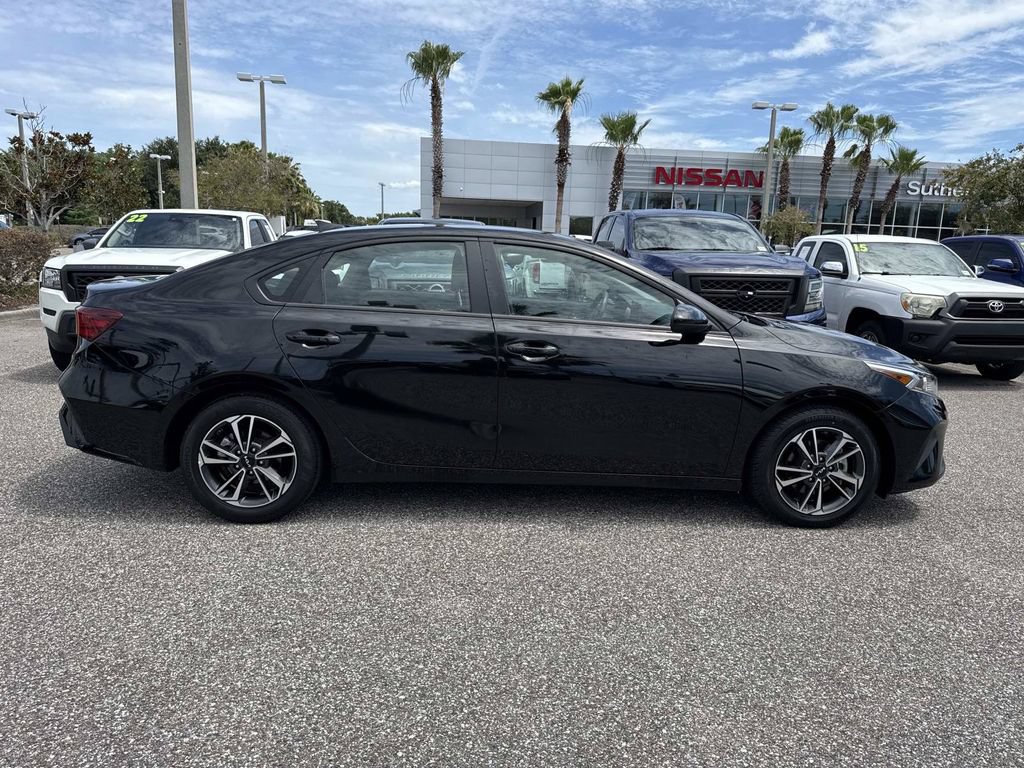 Used 2024 Kia Forte LXS FWD image 2