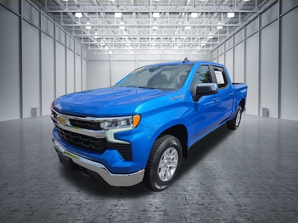 Used 2025 Chevrolet Silverado 1500 LT RWD image 3
