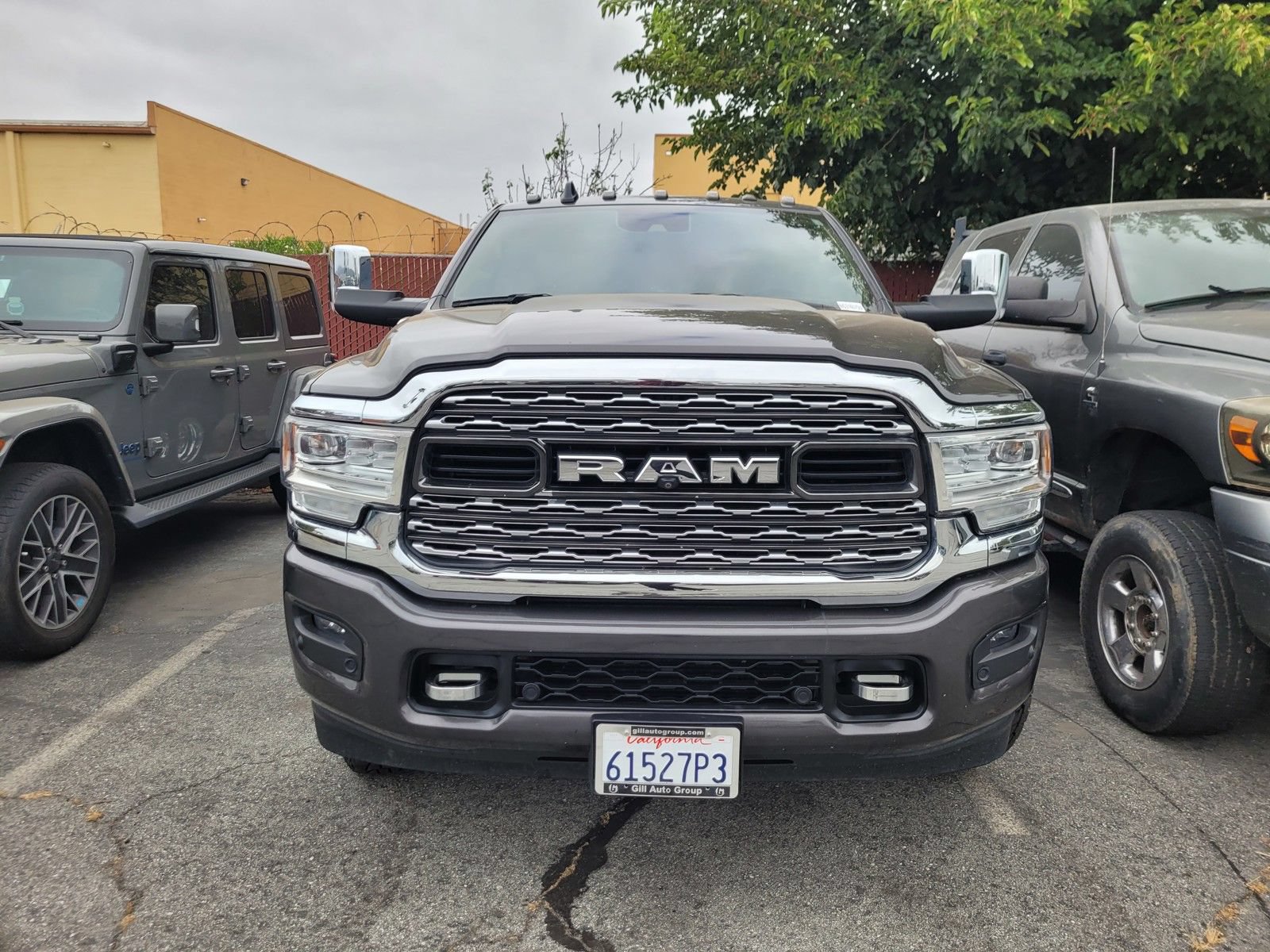 Used 2022 RAM 3500 Limited AWD/4WD image 2