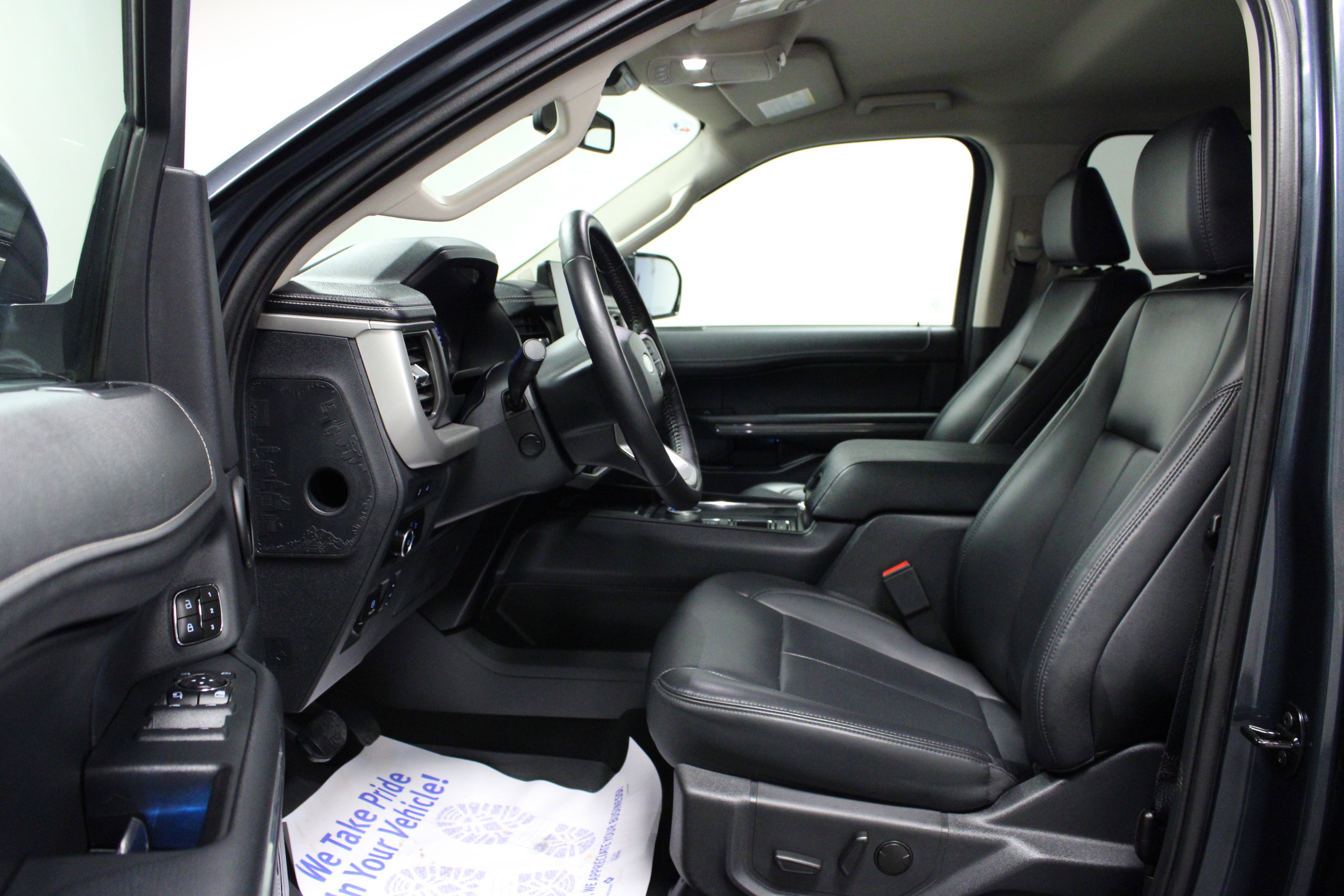 Used 2024 Ford Expedition XLT image 12