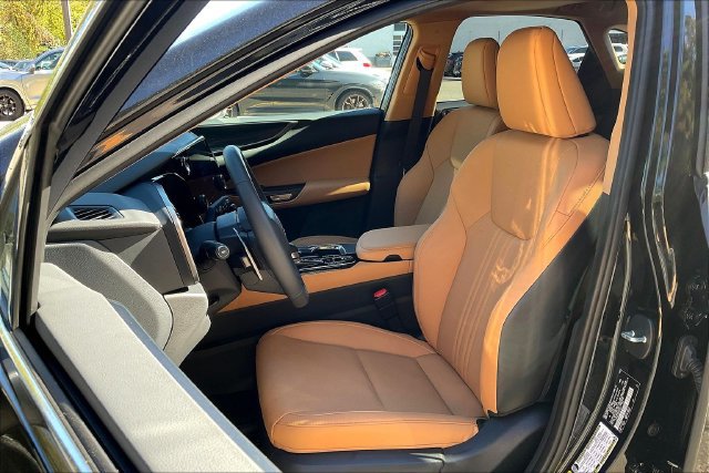 Used 2025 Lexus NX 350 AWD w/ Accessory Package (2T) image 21