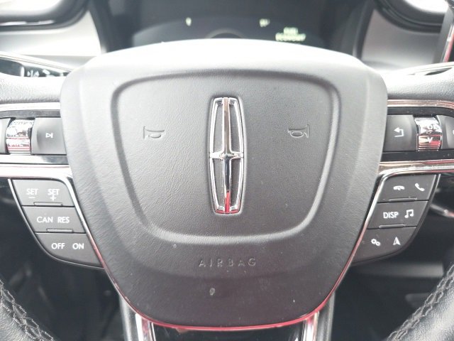 Used 2023 Lincoln Nautilus AWD image 12