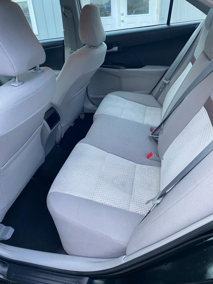 Used 2013 Toyota Camry LE FWD image 8