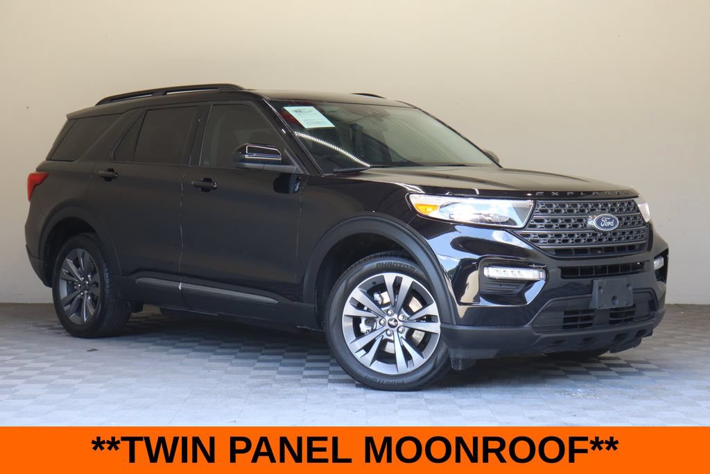 Used 2024 Ford Explorer XLT w/ Equipment Group 202A AWD/4WD image 3