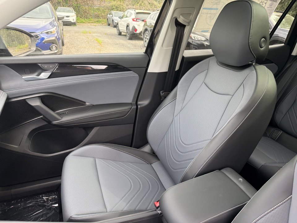 New 2026 Volkswagen Tiguan SE AWD/4WD image 28