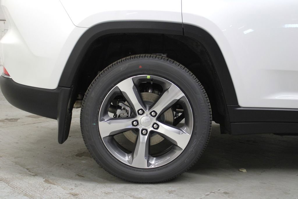 New 2025 Jeep Grand Cherokee Limited w/ Luxury Tech Group II image 33