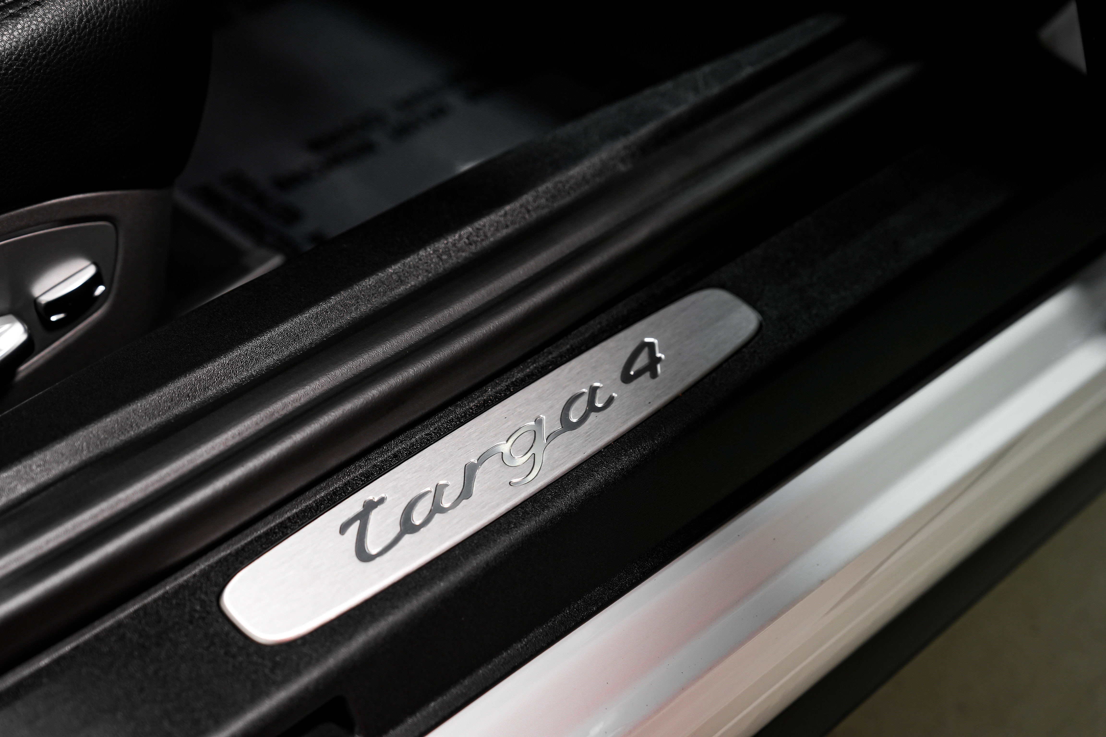 Used 2017 Porsche 911 Targa 4 image 34