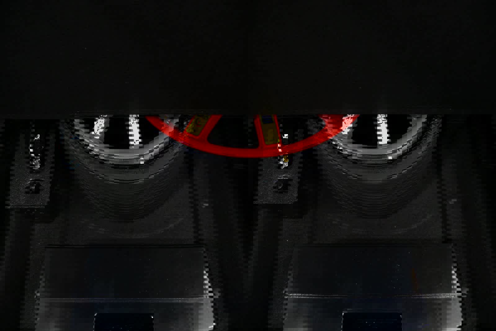 Certified 2025 Porsche Macan image 33