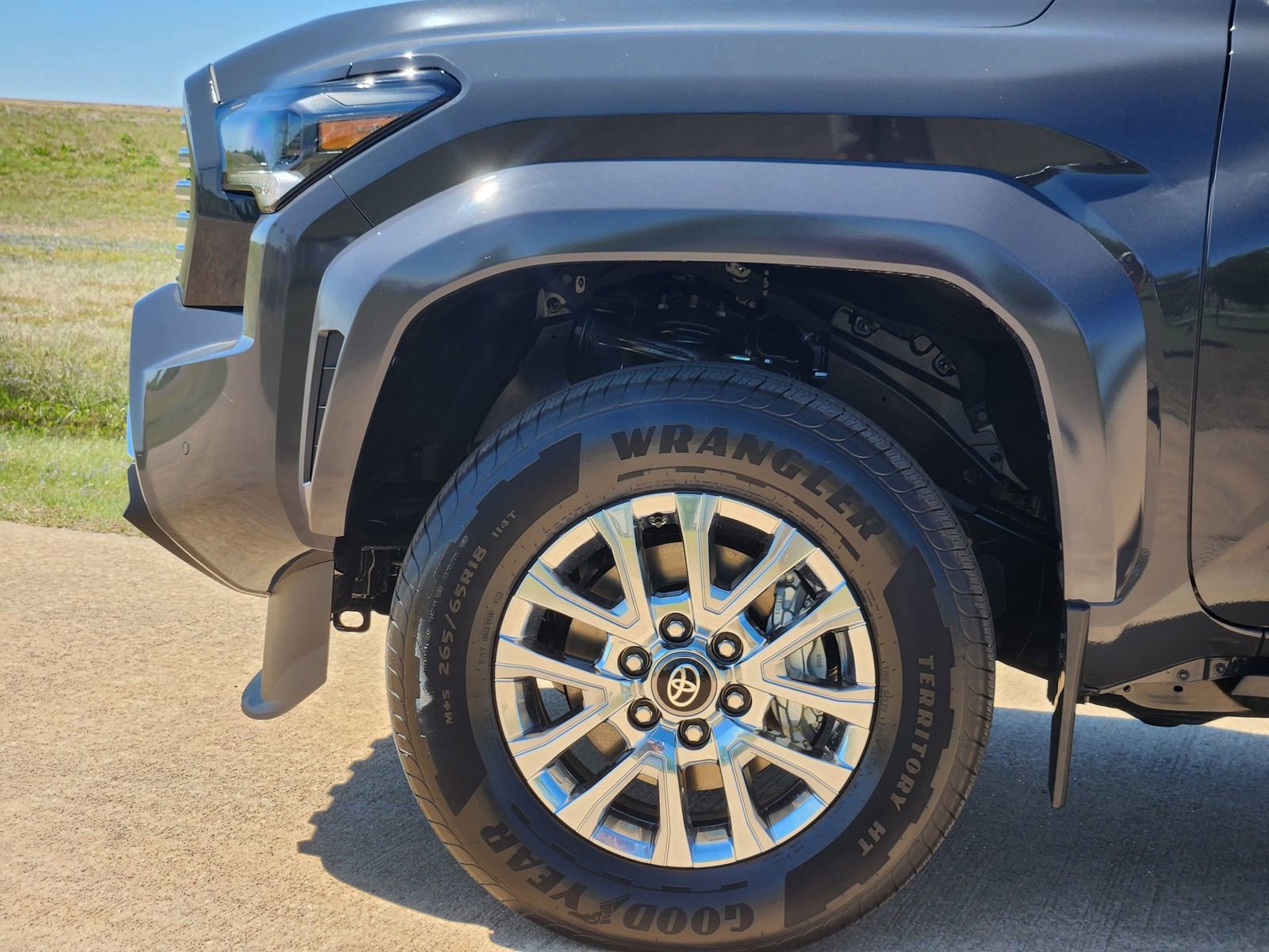 New 2026 Toyota Tacoma Limited AWD/4WD image 10