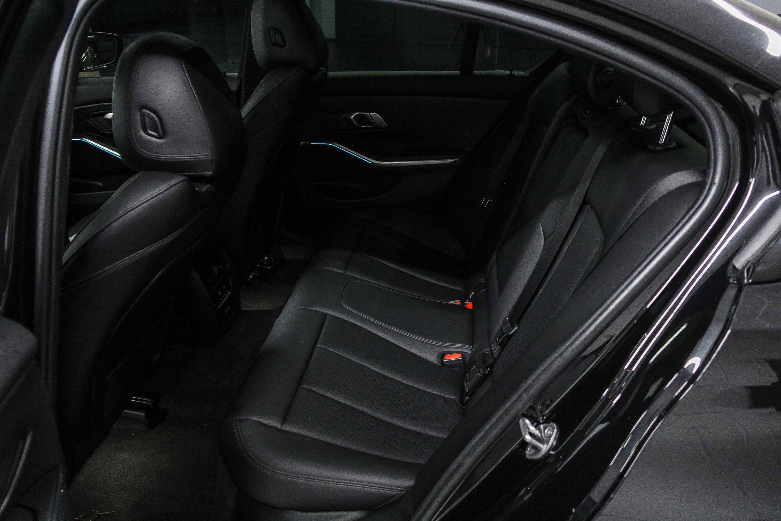 Certified 2023 BMW 330e w/ M Sport Package image 17