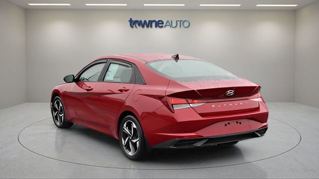 Used 2023 Hyundai Elantra SEL w/ Convenience Package FWD image 5