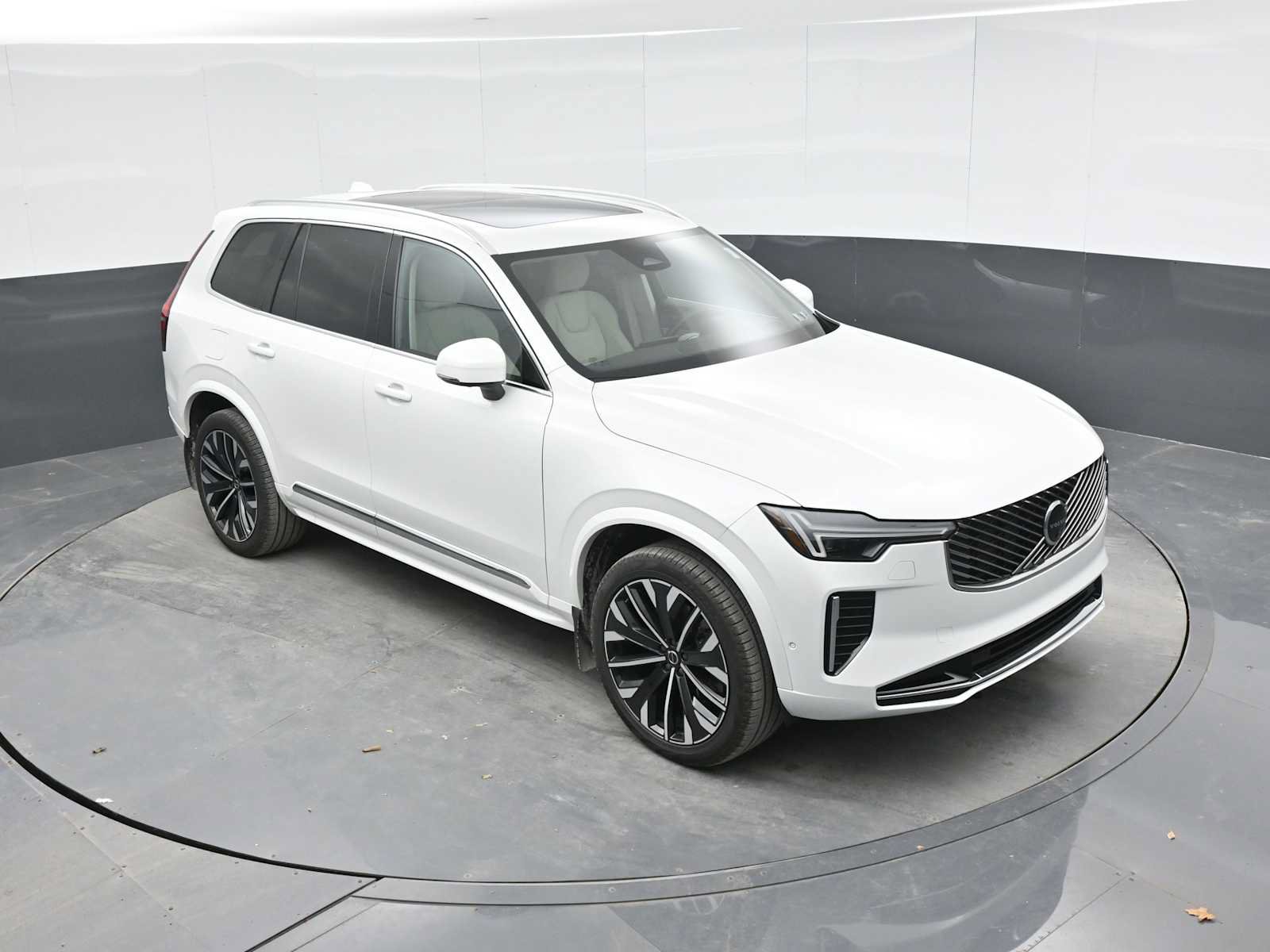 Used 2026 Volvo XC90 B6 Ultra w/ Protection Package AWD/4WD image 33