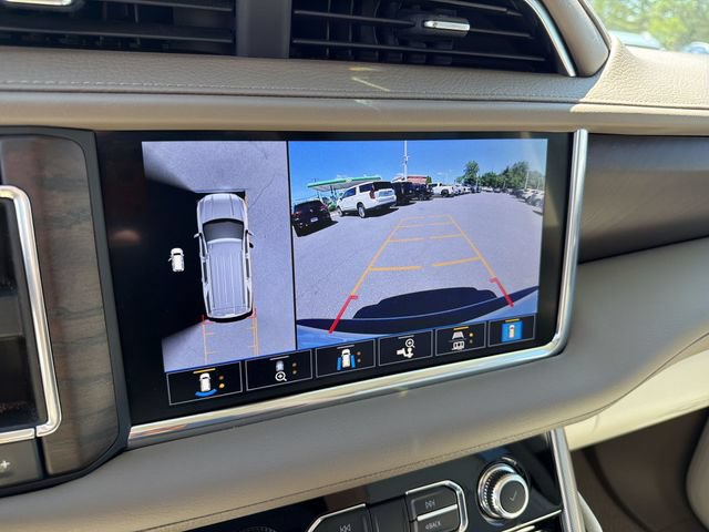 Used 2021 GMC Yukon XL Denali w/ Denali Ultimate Package AWD/4WD image 15