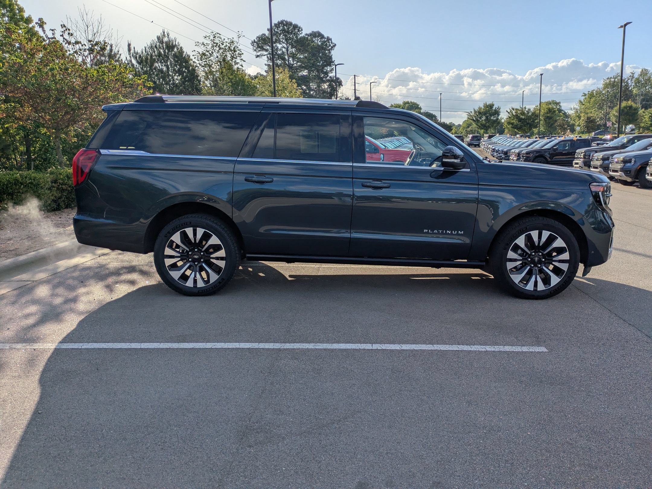Certified 2025 Ford Expedition Max Platinum w/ Driver's Package AWD/4WD image 3